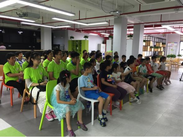 速来围观这群可爱的大学生，他们有一个共同的名字：工程大志愿者