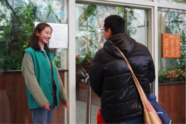 速来围观这群可爱的大学生，他们有一个共同的名字：工程大志愿者