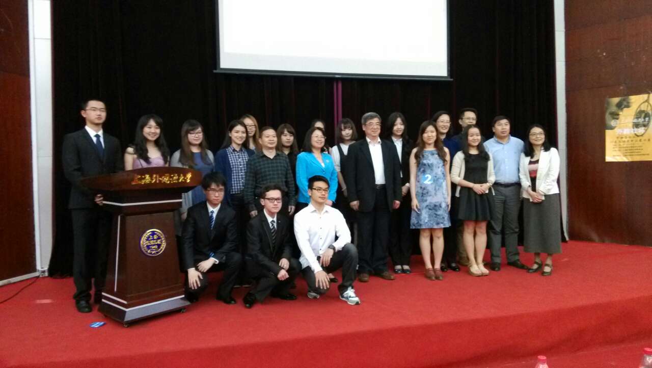 朱文琪同学获2015年外教社杯松江大学城区英语演讲比赛三等奖